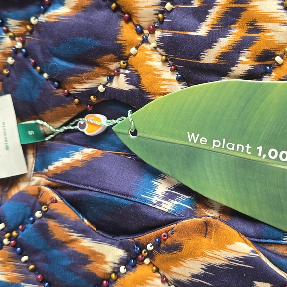 FARM Rio Pineapple Ikat Beaded Matelasse Button Front Euro Boho Top Blue NWT - Picture 7 of 16